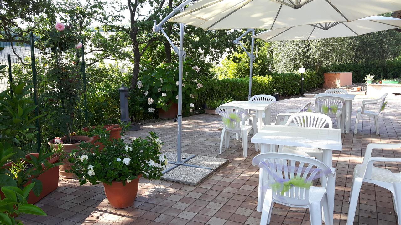 La Casa In Campagna Bed and Breakfast Cossignano Exterior foto