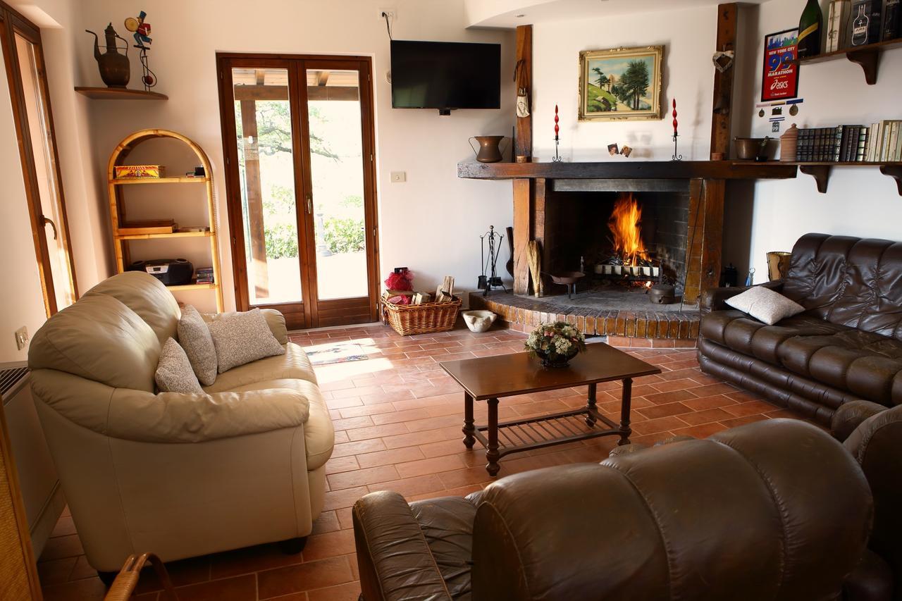 La Casa In Campagna Bed and Breakfast Cossignano Exterior foto
